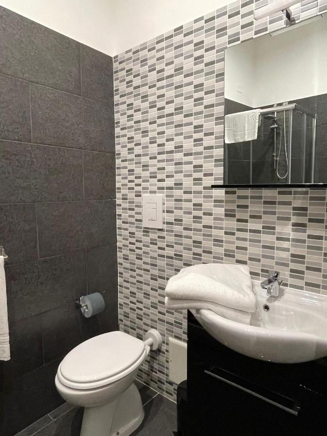 U259 B&B Napoli Bagian luar foto