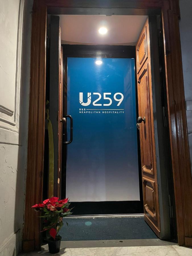 U259 B&B Napoli Bagian luar foto